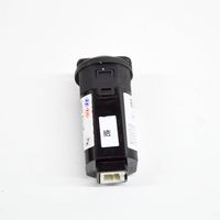 KIA Niro USB-pistokeliitin 96125D4000