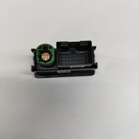 Volkswagen Golf VII AUX in-socket connector 5G0035222A