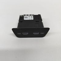 Volkswagen T-Roc USB-pistokeliitin 2G6035954