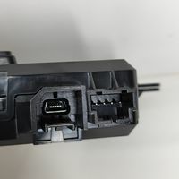 Tesla Model 3 Moduł / Sterownik USB 109329500A