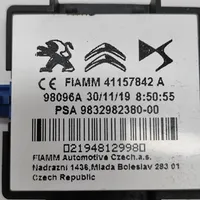 Peugeot 208 Antena GPS 9832982380