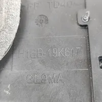 Ford Puma Kojelaudan tuuletussuuttimen suojalista H1BB19K617