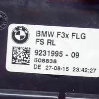 BMW 3 F30 F35 F31 Kojelaudan tuuletussuuttimen suojalista 9357918