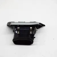 BMW 3 F30 F35 F31 Kojelaudan tuuletussuuttimen suojalista 9231995