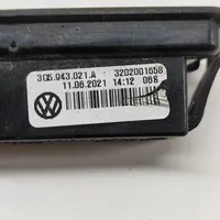 Volkswagen Golf VIII Éclairage de plaque d'immatriculation 3G5943021A