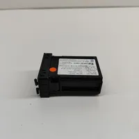 Lexus RX 450H Connettore plug in USB 8619078010