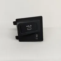 BMW X3 G01 Gniazdo / Złącze USB 8711939