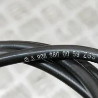 Mercedes-Benz Sprinter W906 Système poignée, câble pour serrure de capot A9068800059
