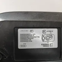 Audi Q5 SQ5 Apdaila prie degalų bako dangtelio 80A809906A