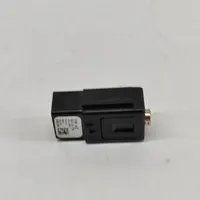 Skoda Yeti (5L) Câble adaptateur AUX 5Q0035724