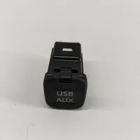 Mazda CX-5 Câble adaptateur AUX KD45669U0