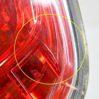 Toyota Avensis T270 Lampy tylnej klapy bagażnika 8158105120