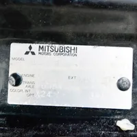 Mitsubishi Grandis Couvercle, capot moteur 5900A129