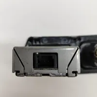 Lexus ES 250 - 300 - 330 Gniazdo / Złącze USB 8553276010