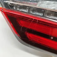 Lexus RX 450H Lampy tylnej klapy bagażnika 8158148201