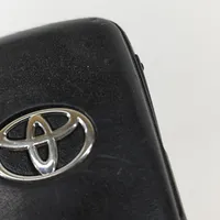 Toyota Prius+ (ZVW40) Tarjeta/llave de arranque 8990447190