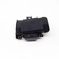 Toyota Prius (XW50) Module de charge sans fil 861C047010C0