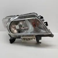 Nissan NP300 Lampa przednia 260104KJ2A