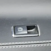 Tesla Model S Etuoven verhoilu 600750900