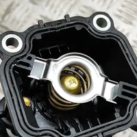 Volvo XC40 Obudowa termostatu 32263962