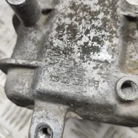 Volkswagen Caddy Engine mount bracket 
