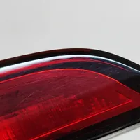 Audi A4 S4 B9 Lampy tylnej klapy bagażnika 8W9945075A