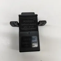 Nissan Juke II F16 USB-pistokeliitin CBC0033030010