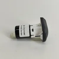 KIA Niro USB-pistokeliitin 96125M6110