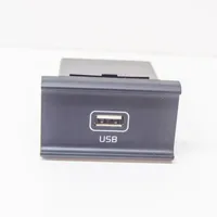 KIA Sportage USB-pistokeliitin 