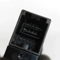 Toyota Land Cruiser (J150) Connettore plug in USB 8619060030