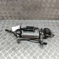 Audi Q7 4L Compresseur / pompe à suspension pneumatique 7L0616879