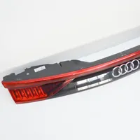 Audi Q8 Lampa tylna 4M8945095P