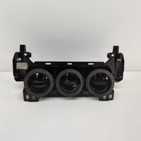 Nissan Juke II F16 Kojelaudan tuuletussuuttimen suojalista 682606PA0A