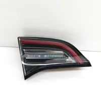 Tesla Model 3 Lampy tylnej klapy bagażnika 150208800B