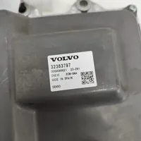 Volvo XC40 Variklio valdymo blokas 32383797