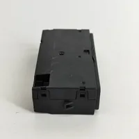 Porsche Taycan 9J1 Разъем USB 4N1035954