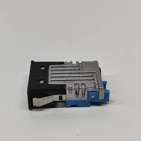 BMW 2 F44 Connettore plug in USB 8711939