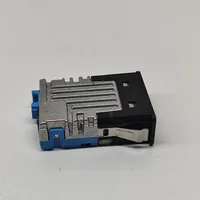 BMW 2 F44 Enchufe conector USB 8711939
