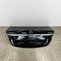 Mercedes-Benz E W213 Takaluukun/tavaratilan kansi A2137506600
