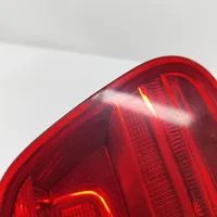 Volkswagen Tiguan Galinis žibintas dangtyje 5N0945093G