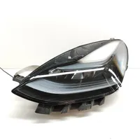 Tesla Model Y Lampa przednia 151495200D