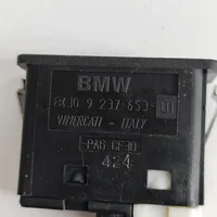 BMW 5 F10 F11 Gniazdo / Złącze AUX 9237653