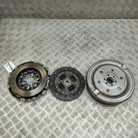 Volkswagen Golf VIII Clutch set kit 05E141025A