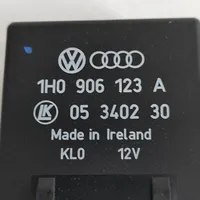 Volkswagen Golf III Other relay 1H0906123A