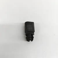 Audi Q3 8U Outside/external air temperature sensor 8Z0820535