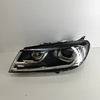 Volkswagen Touareg II Lampa przednia 7P2941751A