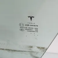 Tesla Model S Szyba drzwi przednich 43R001074