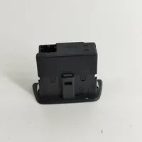 Volkswagen Golf VIII Connettore plug in USB 2G6035718