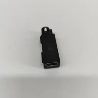 Skoda Superb B8 (3V) Connecteur/prise USB 5Q0035726C