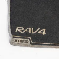 Toyota RAV 4 (XA40) Automašīnu paklāju komplekts 